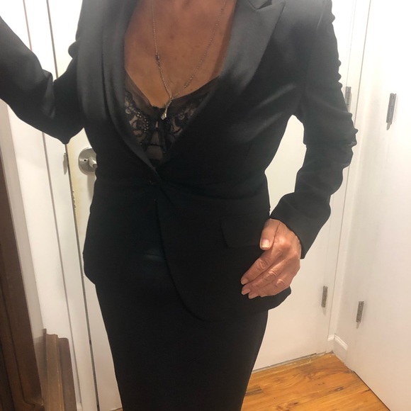 Express Cropped Jacket. Size 4 - Picture 3 of 10